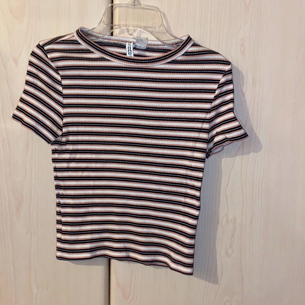 H&M Divided pink and black striped crop top